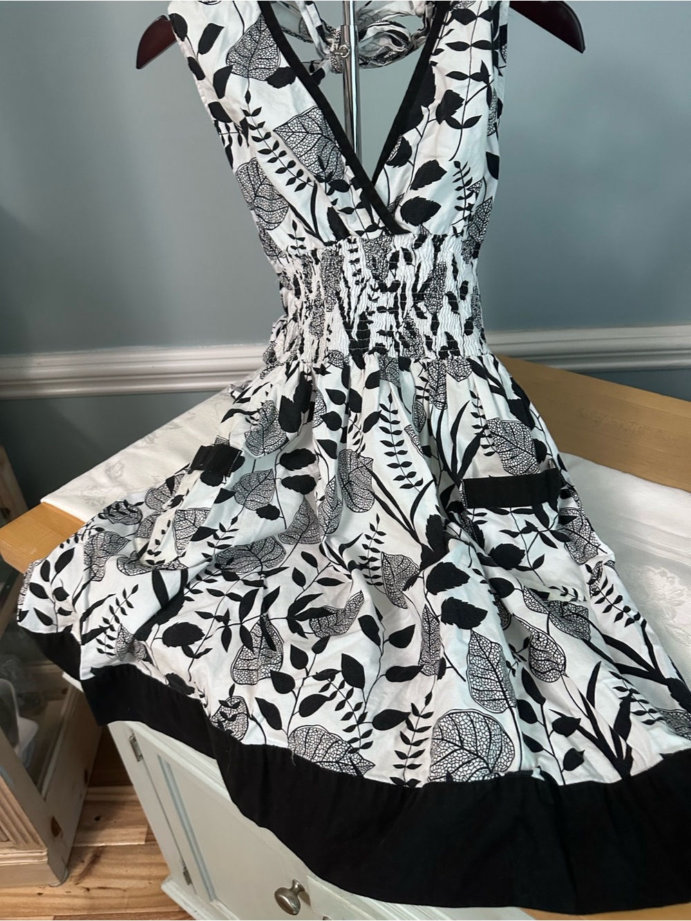Black & White Floral Smocked Waist Apron